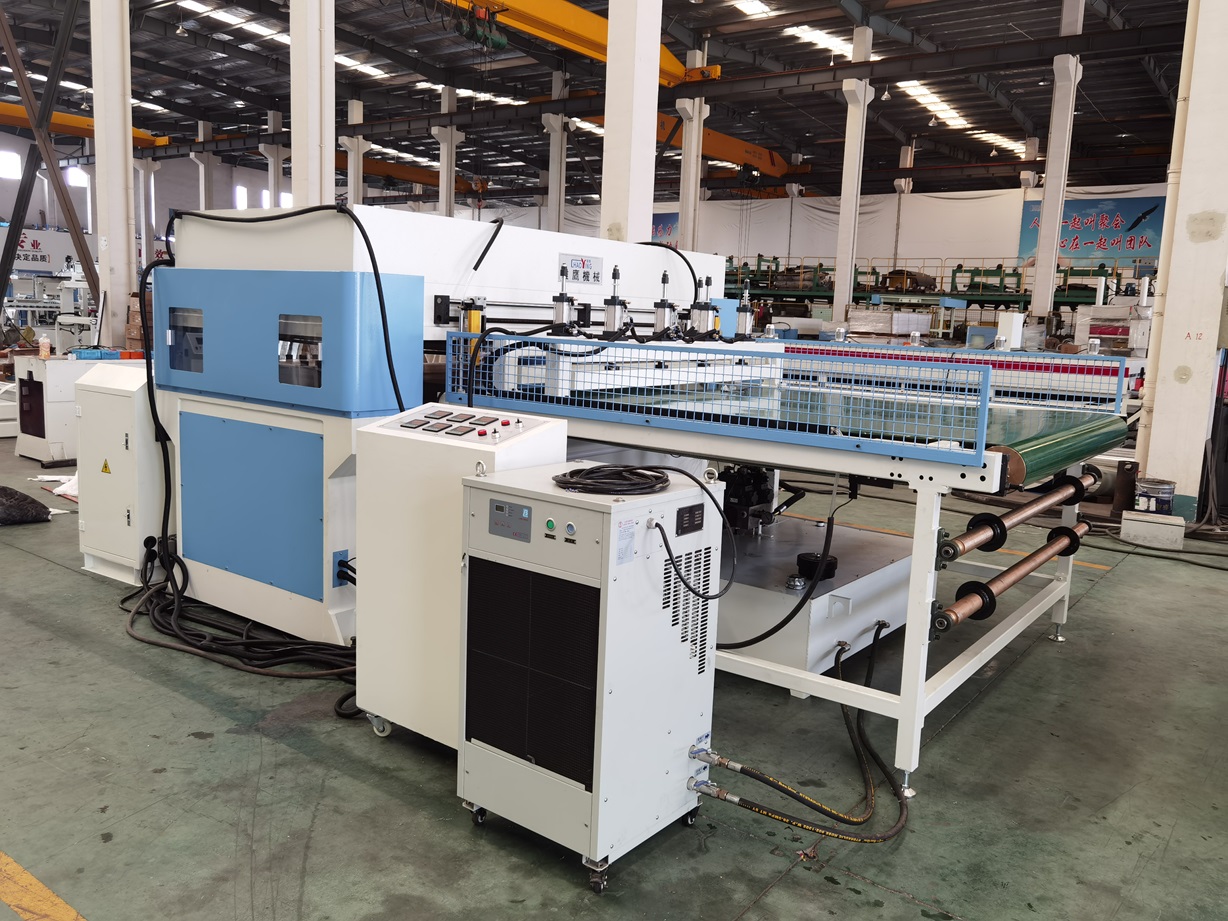 汽車(chē)內(nèi)外飾沖切、吸音棉熱切封邊機(jī)械